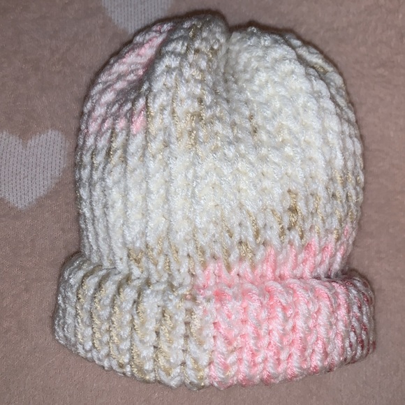 New Hand Crafted Crochet Stretchy Beanie Hat Made with THREE Skeins Thick & Soft - Picture 1 of 17